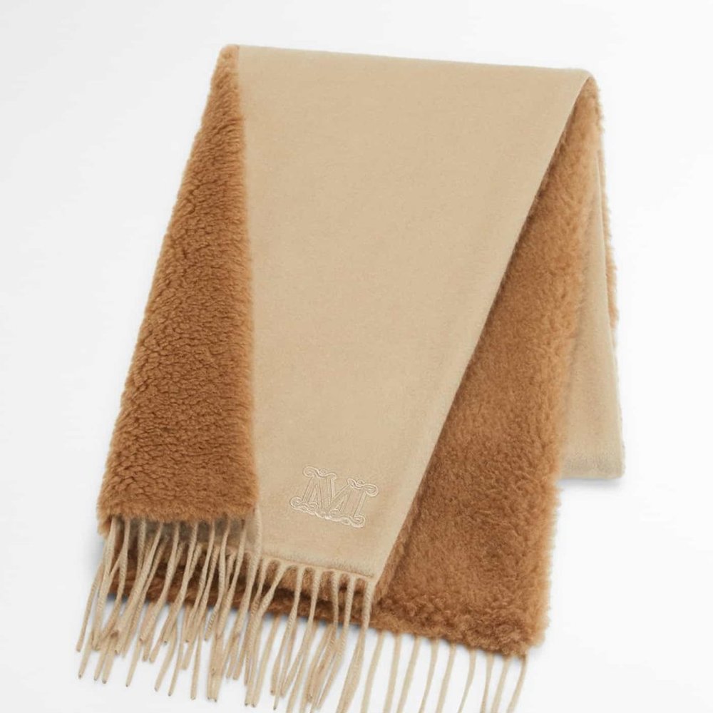 Sold🔥MaxMara Teddy Camel Scarf - Picture 10 of 10